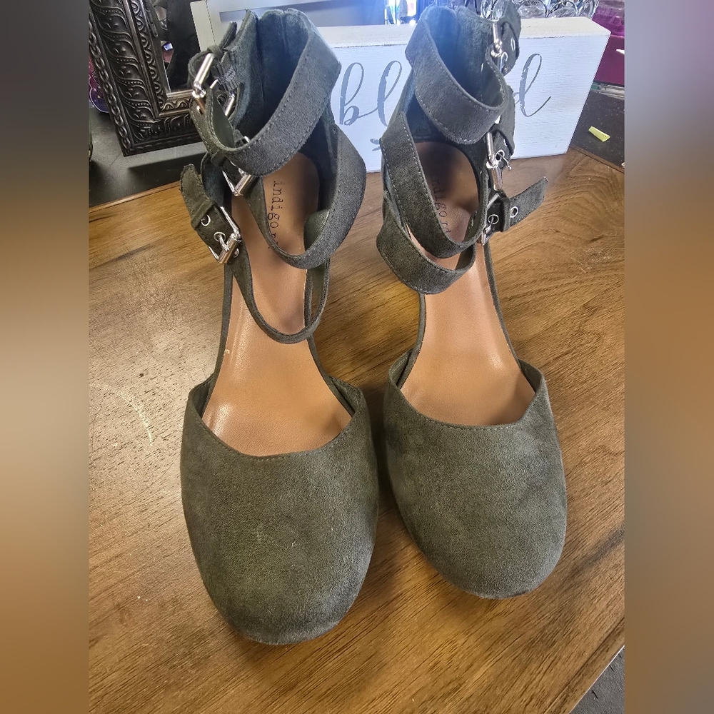 Stylish Green Suede Women's Shoes
